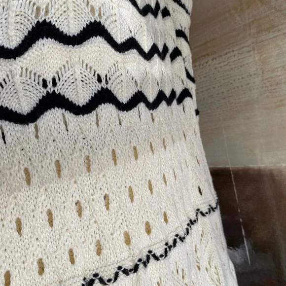 Dress - Picture 6 of 6